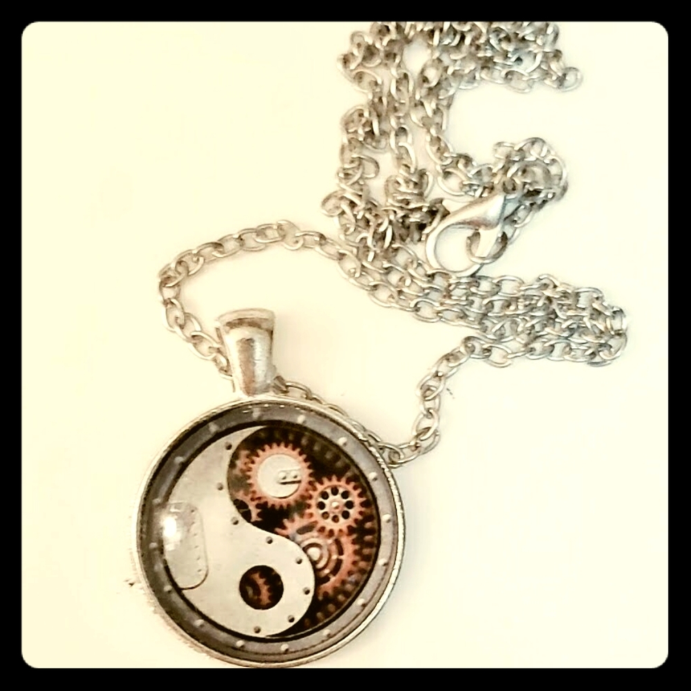 Cabochon Glass Artistic Pendant Necklace Yin/Yang